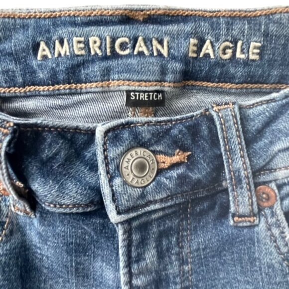AMERICAN EAGLE High-Rise Frayed Hem Stretch Mom Jeans, Size 00 Long - NWOT - Picture 7 of 10